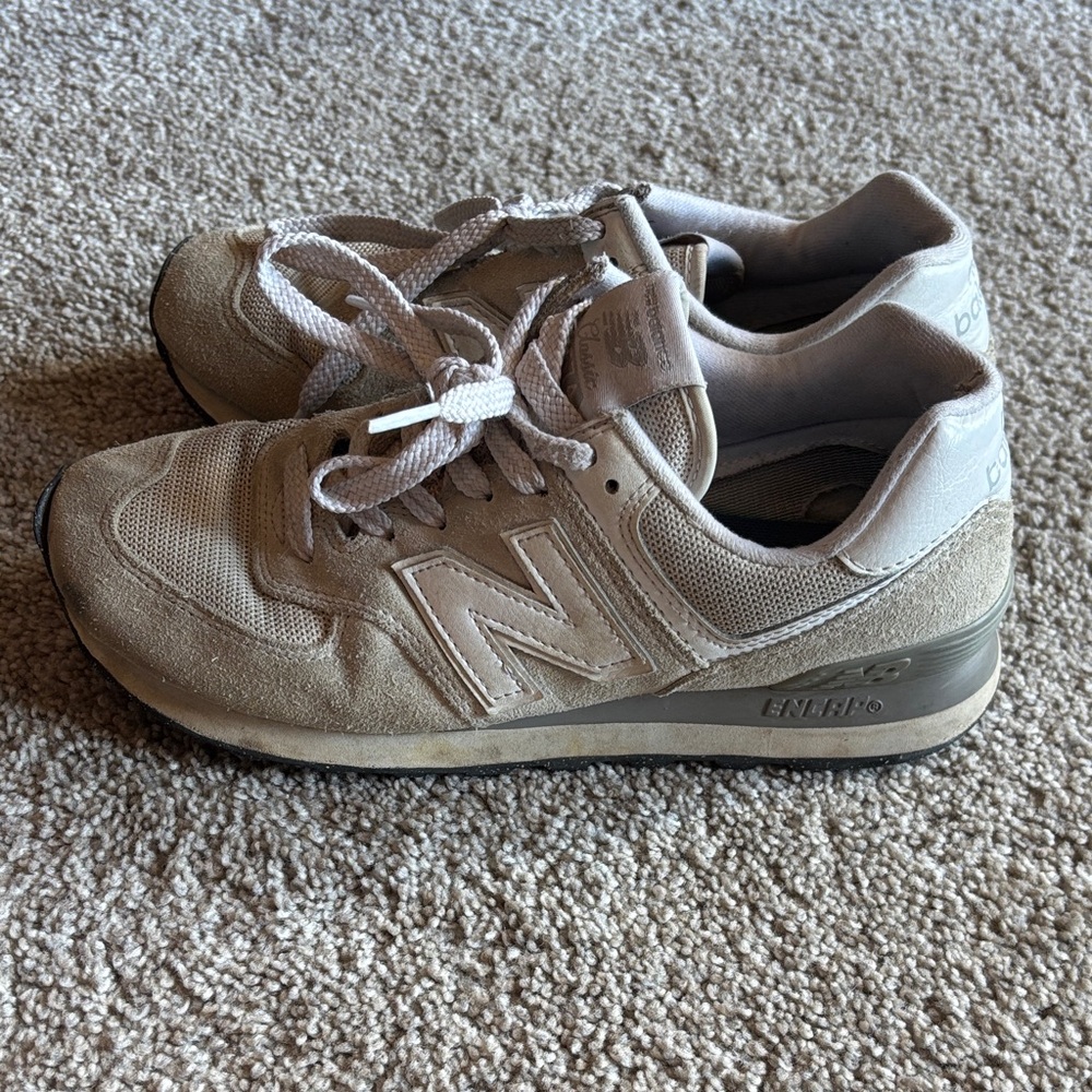 New Balance Women's Tan and Gray Sneakers
